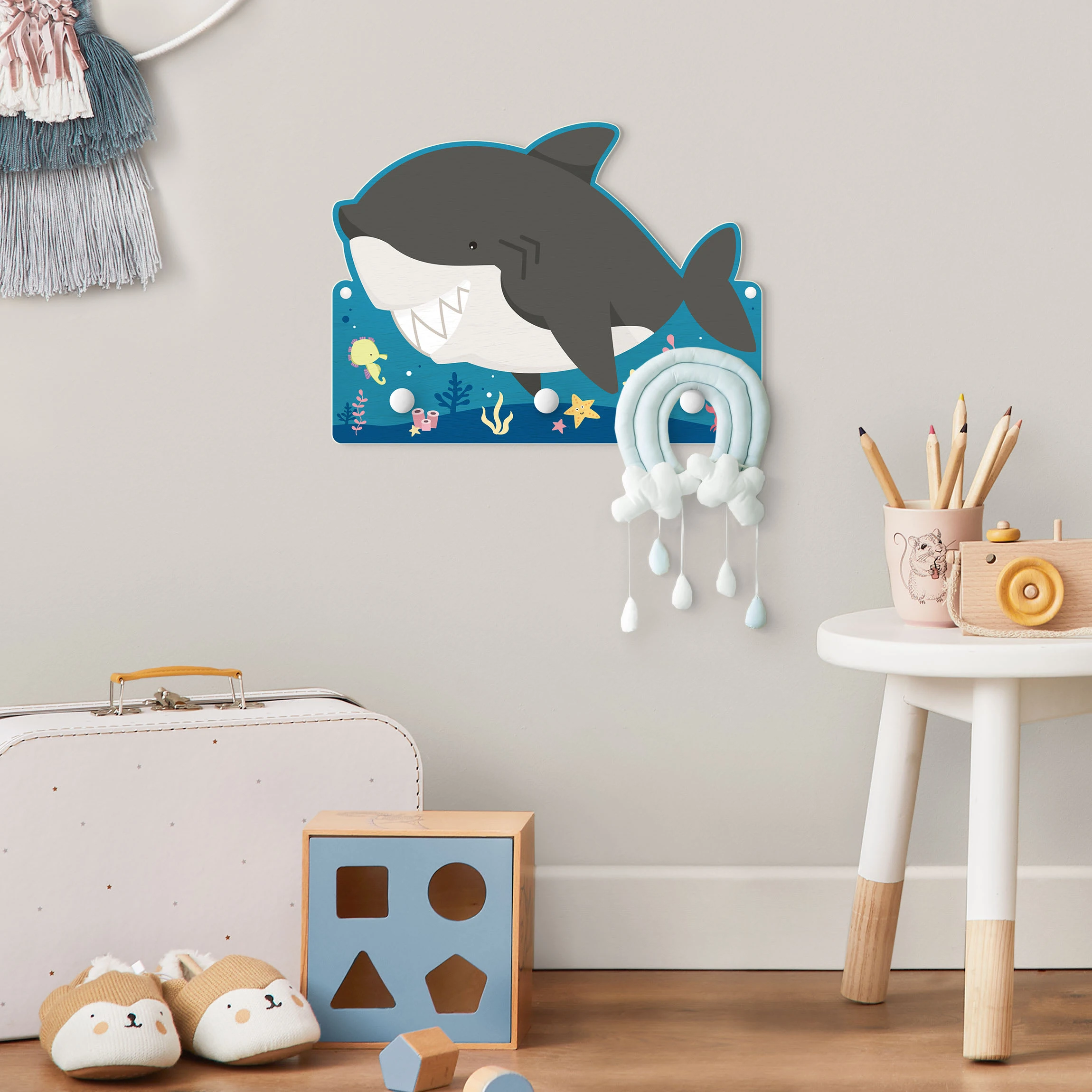 WallArt Kindergarderobe Holz - Grinsender Hai Im Meer In Grau - Image 3